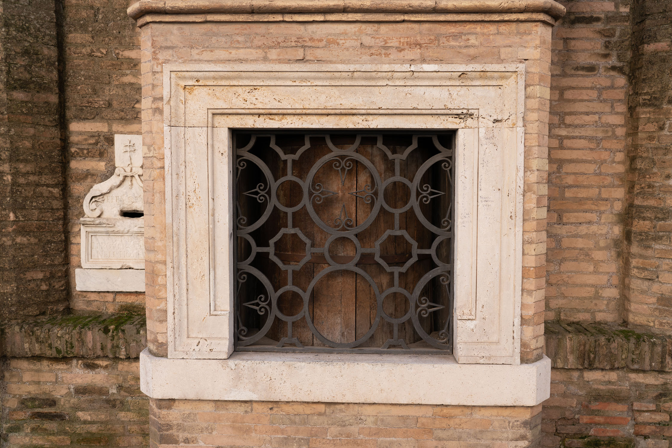 foto-102 Saxia Museum | Percorsi | Corsie Sistine | La Ruota degli Esposti