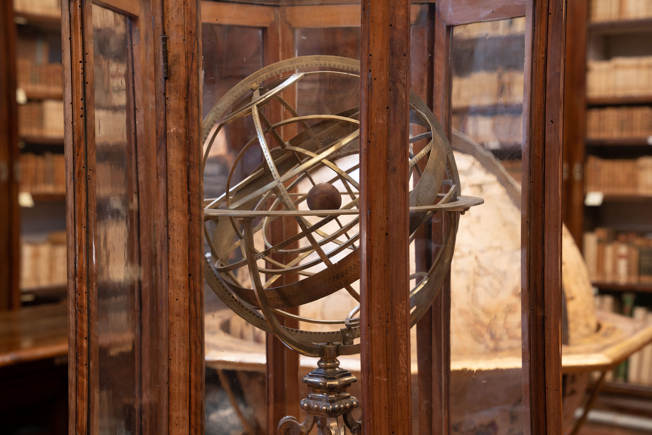 Saxia Museum | Percorsi | Biblioteca Lancisiana | Sfera armillare, Simone Barocci (attr.) XVI sec.
