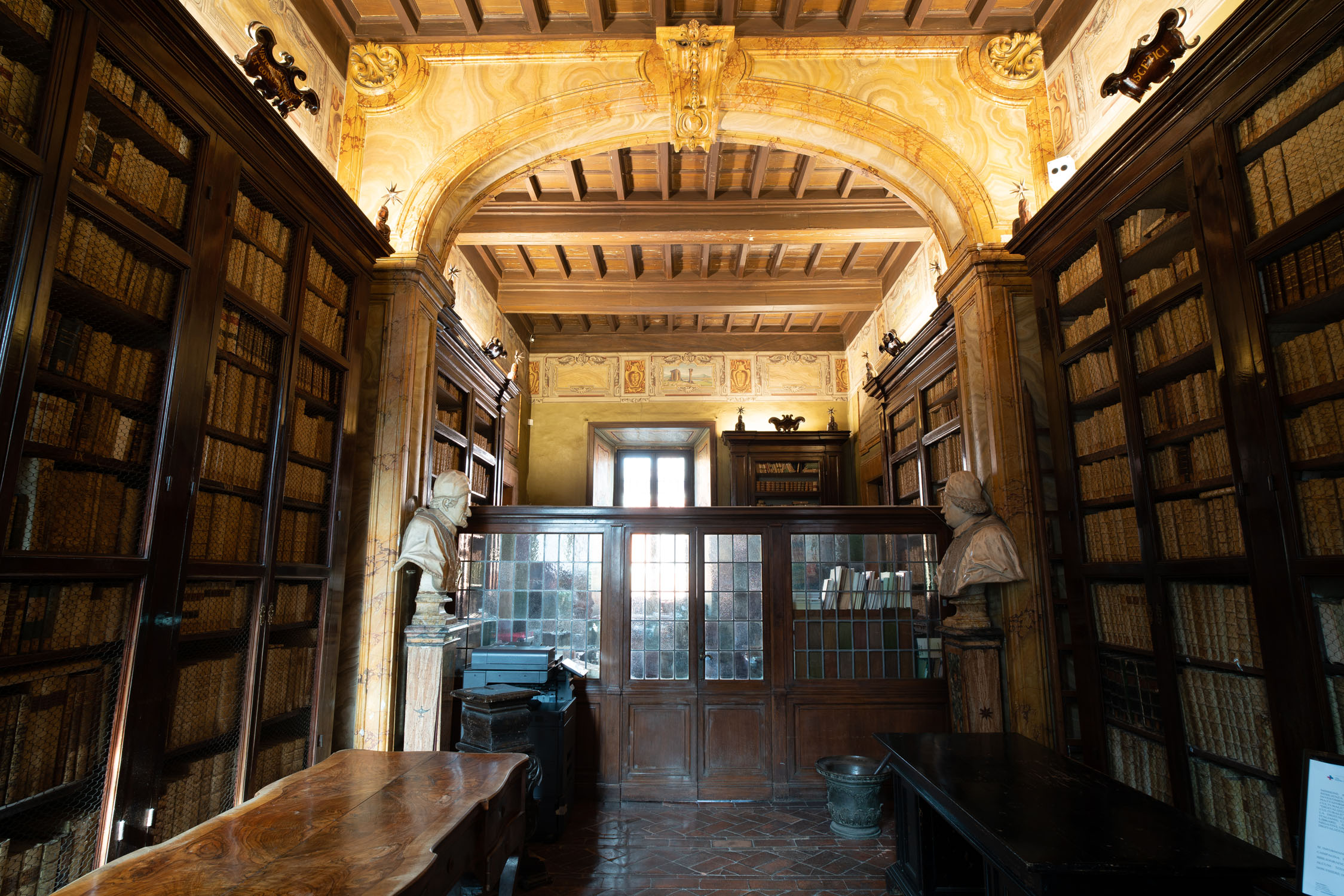 Saxia Museum | Percorsi | Biblioteca Lancisiana | Atrio e Vestibulo della Biblioteca, SECC. XVIII-XX
